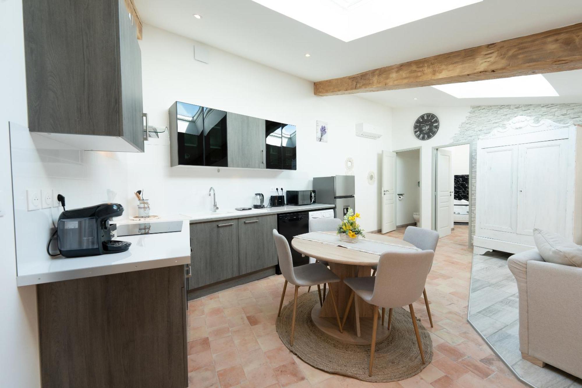 Le Lavandin Classe 3 Etoiles Riez Exterior foto